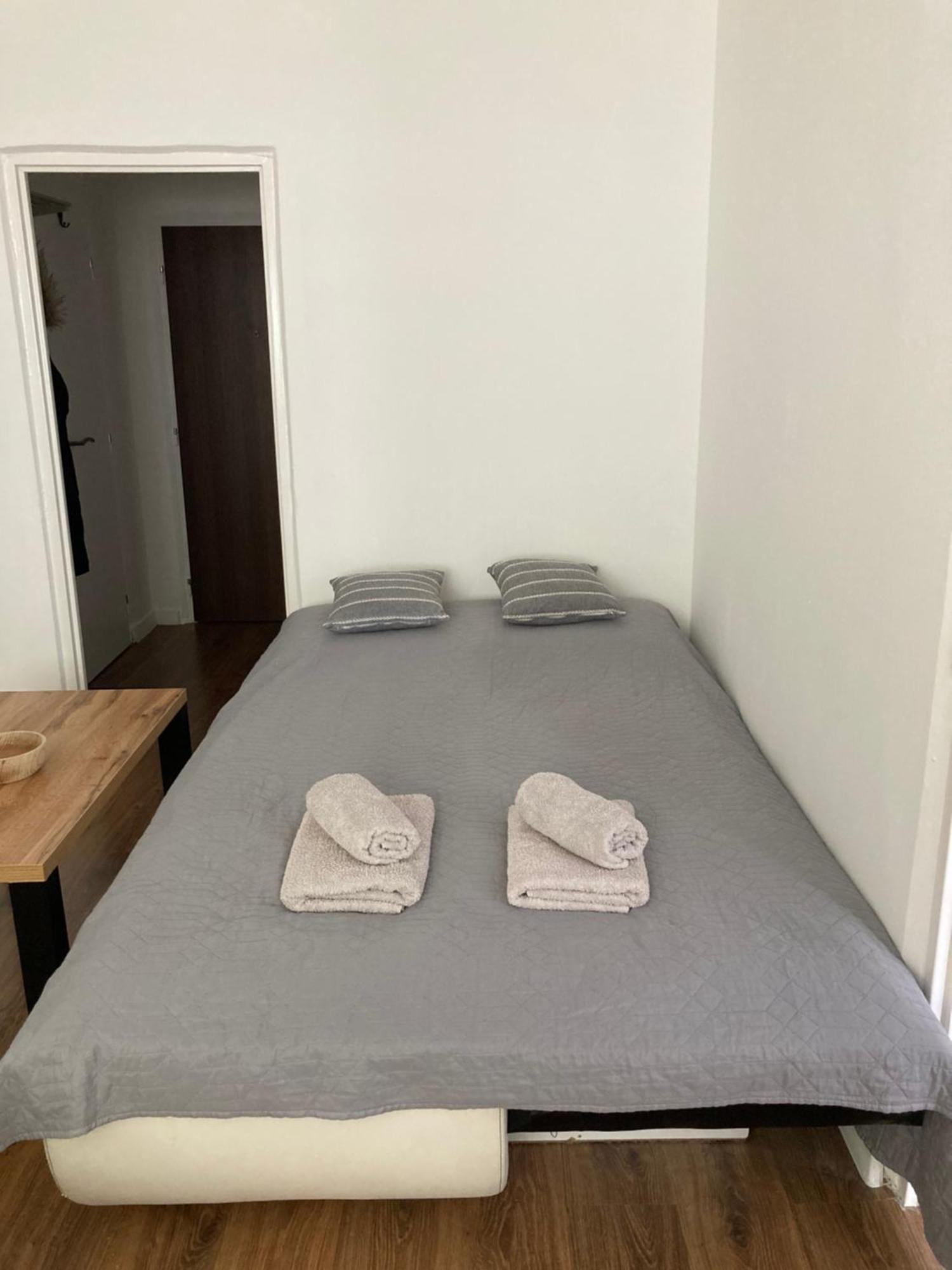 Utulny Apartman Blizko Centra Michalovce Buitenkant foto