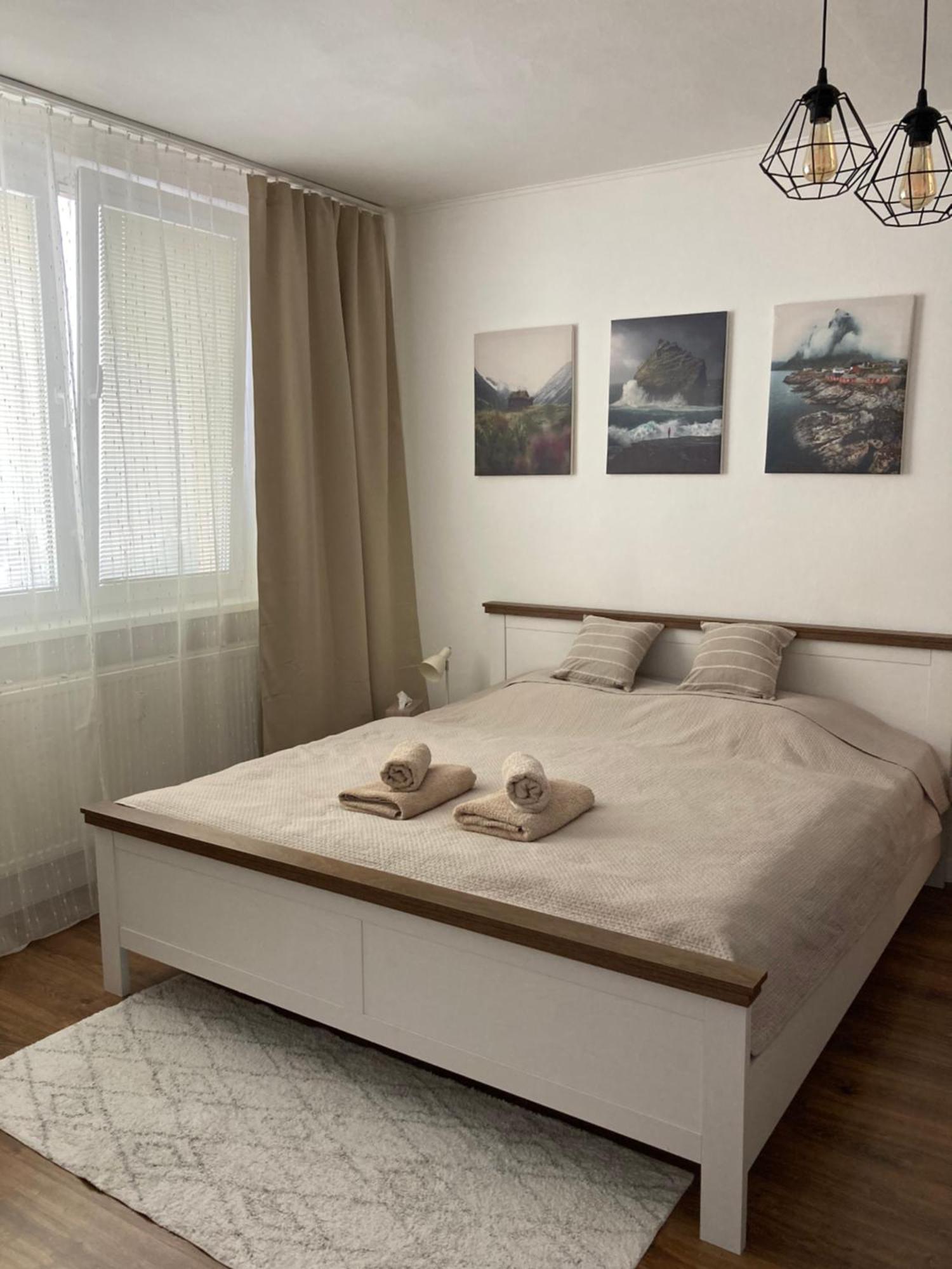 Utulny Apartman Blizko Centra Michalovce Buitenkant foto